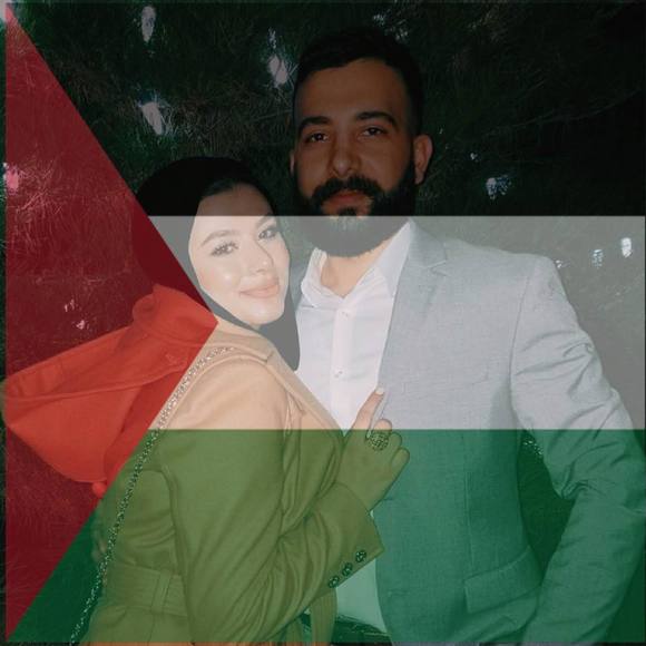 Poshmark profile picture for @yaqin